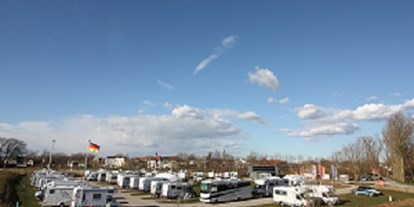 Reisemobilstellplatz - Umgebungsschwerpunkt: Stadt - Frühjahr - Friedrichstädter Wohnmobilstellplatz