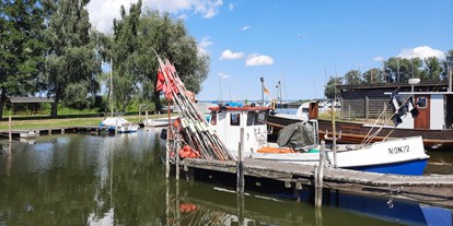 Reisemobilstellplatz - Umgebungsschwerpunkt: Strand - Mecklenburg-Vorpommern - Fischereihafen Mönkebude - Wohnmobilstellplätze am Yachthafen  Mönkebude