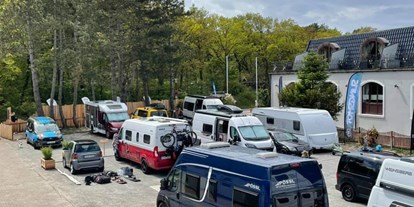 Motorhome parking space - öffentliche Verkehrsmittel - Nordseeküste - Campingplatz Strandgut 