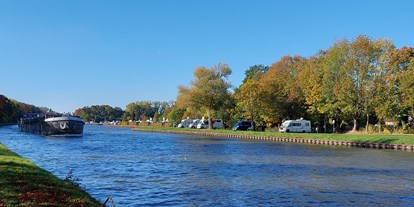Reisemobilstellplatz - Umgebungsschwerpunkt: Fluss - Preußisch Oldendorf - "Schiffe gucken" ist bei uns garantiert - Campingplatz "Am Hahler Hafen"