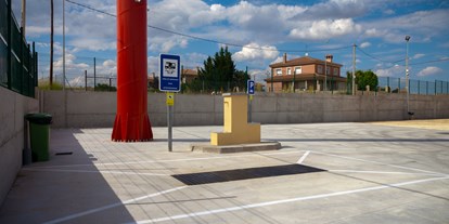 Reisemobilstellplatz - Entsorgung Toilettenkassette - Área de Villaquirán 