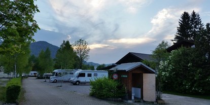 Motorhome parking space - Wintercamping - Oberbayern - Stellplatz beim Campingpark Oberammergau - Reisemobilhafen beim Campingpark Oberammergau