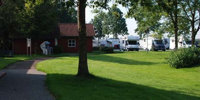Motorhome parking space - Hesel - Reisemobilhafen in Detern