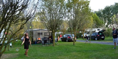 Motorhome parking space - öffentliche Verkehrsmittel - Westflandern - Camping - Camping Kindervreugde