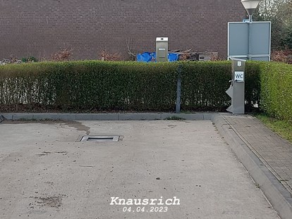Motorhome parking space - WLAN: am ganzen Platz vorhanden - Limburg - Camperplaats Maastricht