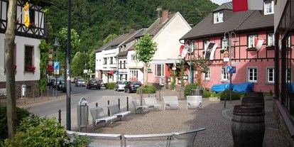 Reisemobilstellplatz - Art des Stellplatz: bei Gaststätte - Eifel - Stadtzentrum Heimbach Eifel - Wohnmobilhafen Heimbach