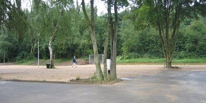 Motorhome parking space - Tennis - North Rhine-Westphalia - Wohnmobilpark Bad Münstereifel