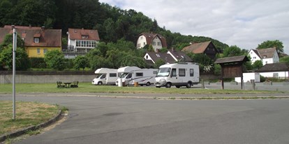 Reisemobilstellplatz - Umgebungsschwerpunkt: Stadt - Deutschland - 4 großzügige Stellpätze, Platz und Stromanschlüsse für maximal 6 Camper  - Stellplatz am Klang