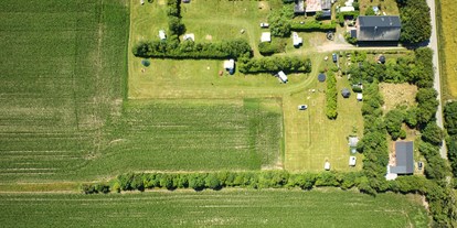 Reisemobilstellplatz - Umgebungsschwerpunkt: am Land - Leck - Juni 2023, übersicht Campingplatz mit Drone  - Daler Camping