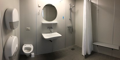 Reisemobilstellplatz - Entsorgung Toilettenkassette - Strandby - Normales Badezimmer - A35 Sindal Camping Dänemark Kanuverleih