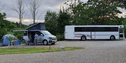 Motorhome parking space - Wohnwagen erlaubt - Denmark - Kleine und große Camper sind willkommen - LOasen Vesterhede 