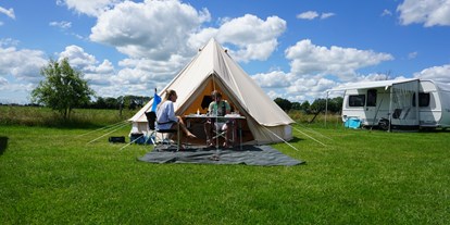 Reisemobilstellplatz - Art des Stellplatz: eigenständiger Stellplatz - Friesland - Camping - Camping Swichumer Pleats