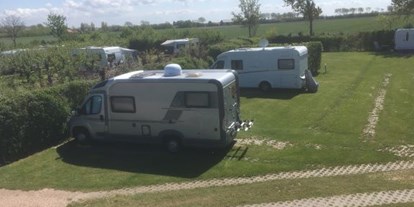 Reisemobilstellplatz - Nieuwvliet - Wohnmobil Plätze mit rastersteine - Mini-camping Victoria