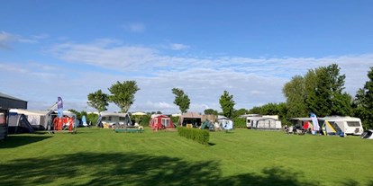 Reisemobilstellplatz - Art des Stellplatz: im Campingplatz - Zeeland - Minicamping en Stalling De Heuvel