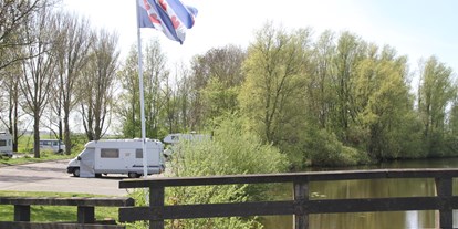 Reisemobilstellplatz - Hunde erlaubt: Hunde erlaubt - Friesland - Campercamping 't Seleantsje Molkwerum