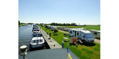 Motorhome parking space - Stromanschluss - Friesland - Camping Turfland