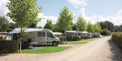 Motorhome parking space - Maaseik - Camping 't Geuldal