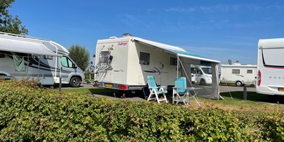 Motorhome parking space - Alblasserdam - Camperplaats Jachthaven Biesbosch
