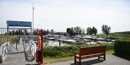 Reisemobilstellplatz - Art des Stellplatz: bei Thermalbad - Dordrecht - Unser Hafen - Recreatiepark Camping de Oude Maas