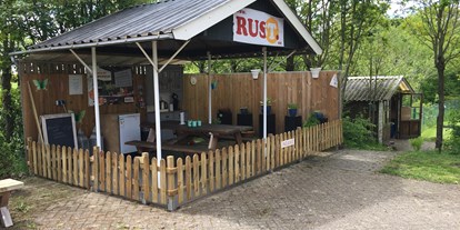 Reisemobilstellplatz - Stromanschluss - Rustpunt mit eis - Camping GoedVertoef