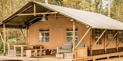 Reisemobilstellplatz - Vledder - Unsere Safarizelte verfügen über eigene Sanitäranlagen.
können über unsere Website gemietet werden - SVR-Camping Pieters Farm