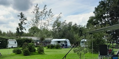 Reisemobilstellplatz - Wohnwagen erlaubt - Giethoorn - dem Campingplatz selbst wählen.
Jeder Ort hat Strom und Internet - SVR-Camping Pieters Farm