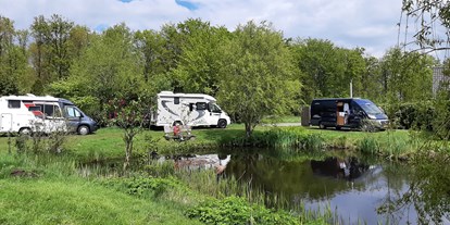 Reisemobilstellplatz - WLAN: am ganzen Platz vorhanden - Friesland - Camperplaats Op Het Eind