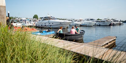 Reisemobilstellplatz - Art des Stellplatz: bei Gewässer - Niederlande - Ferien & Resort Leukermeer