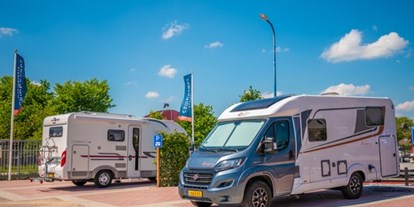 Reisemobilstellplatz - Frischwasserversorgung - Friesland - Camperplaats Marinaveste Campevaer Sneek