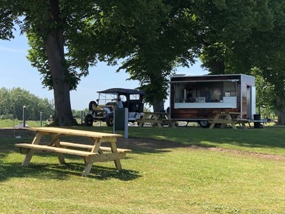 Reisemobilstellplatz - Bademöglichkeit für Hunde - Niederlande - Recreatiepark De Veerstal, camping