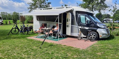 Reisemobilstellplatz - Grauwasserentsorgung - Isselburg - Alle unsere Stellplätze sind gepflastert. - Camping de Kei