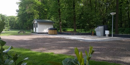 Motorhome parking space - Hunde erlaubt: Hunde erlaubt - Limburg - Camperpark Roland