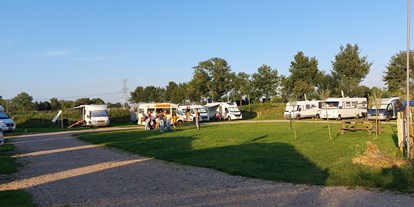 Reisemobilstellplatz - Art des Stellplatz: eigenständiger Stellplatz - Kleve (Kleve) - Campererf Balgoy