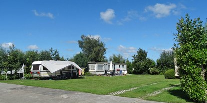 Reisemobilstellplatz - Art des Stellplatz: im Campingplatz - Niederlande - Minicamping De Strohalm