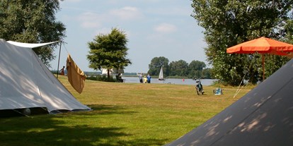 Reisemobilstellplatz - Umgebungsschwerpunkt: See - Urk - Zeltplatz am Wasser - Recreatiebedrijf De Koevoet