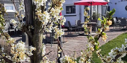 Reisemobilstellplatz - Umgebungsschwerpunkt: See - Antwerpen - Das Restaurant auf dem Campingplatz mit einer schönen großen Terrasse - Camping Zeeuws Genieten