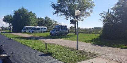 Motorhome parking space - Umgebungsschwerpunkt: See - Netherlands - Stichting Jachthaven Wartena