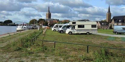 Reisemobilstellplatz - WLAN: am ganzen Platz vorhanden - Bant - CamperParkingHasselt.NL