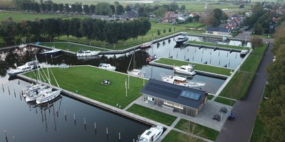 Reisemobilstellplatz - Oudega (Súdwest Fryslân) - Jachthafen von oben - Passantenhaven Heegerwal