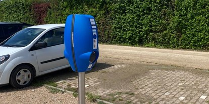 Motorhome parking space - Art des Stellplatz: im Campingplatz - Nord Zeeland - Ladestation für Elektroautos - Minicamping de Walnoot