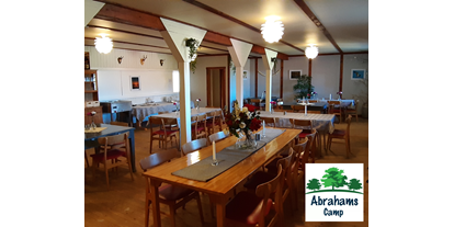 Motorhome parking space - SUP Möglichkeit - Southern Sweden - Abrahams Camp hat ein gemütliches Restaurant mit gute Preisen - Abrahams Camp