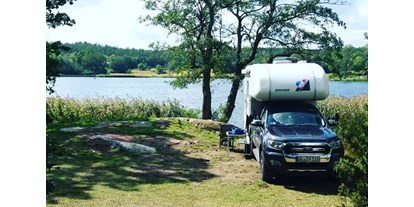 Reisemobilstellplatz - Bademöglichkeit für Hunde - Südschweden - Campingplatz mit oder ohne Strom möglich. - Blankaholm NaturCamping