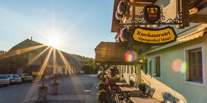 Reisemobilstellplatz - Restaurant - Österreich - Terasse im Spätsommer - Alpengasthaus Moser