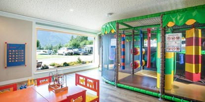 Reisemobilstellplatz - Umgebungsschwerpunkt: Berg - Hall in Tirol - Kinderspielraum  - Camping Inntal