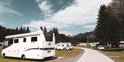 Motorhome parking space - Sankt Martin bei Lofer - Camping Schwarzsee