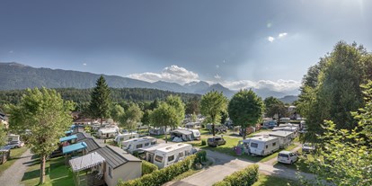 Reisemobilstellplatz - Art des Stellplatz: im Campingplatz - Kärnten - Camping umgeben von den Kärntner Berg- und Seenwelten - EuroParcs Hermagor · Nassfeld