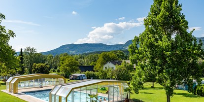 Reisemobilstellplatz - Art des Stellplatz: ausgewiesener Parkplatz - Österreich - Schwimmbad mit Überdachung - Naturcamping Juritz