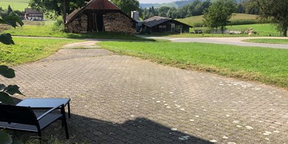 Motorhome parking space - Sauna - Switzerland - Stellplatz für 1 Partei - bis zu zwei Van  - Hegihof Zell