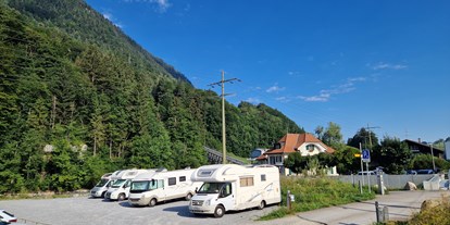 Reisemobilstellplatz - Art des Stellplatz: bei Gewässer - Schweiz - Talstation Niesenbahn AG Mülenen