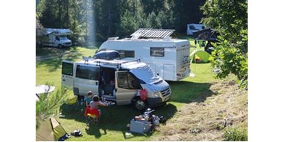 Reisemobilstellplatz - Art des Stellplatz: im Campingplatz - Estland - Kassioru Puhkemaja
